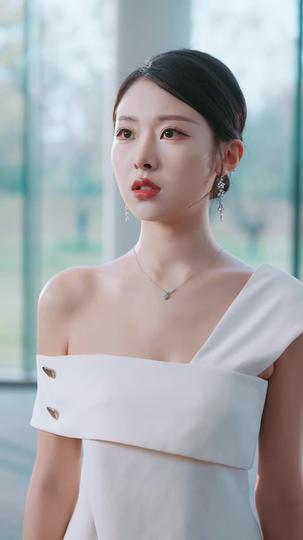 Spend Big, Love Bigger: My Balance Grows Every Second Episode 11