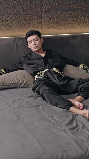 レンタル彼女は新社長だった 第 1 話