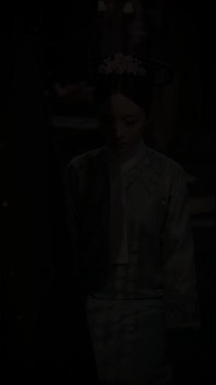 Beneath the Blossoms, a Silent Queen Rises Episode 10