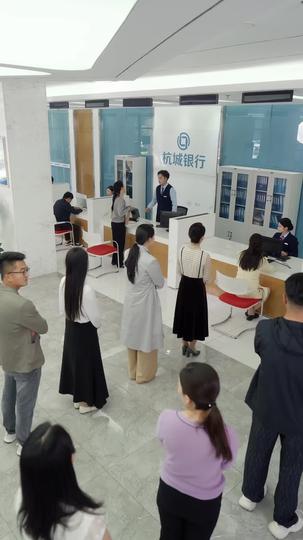 取個錢,我被迫轉了三億 第3集