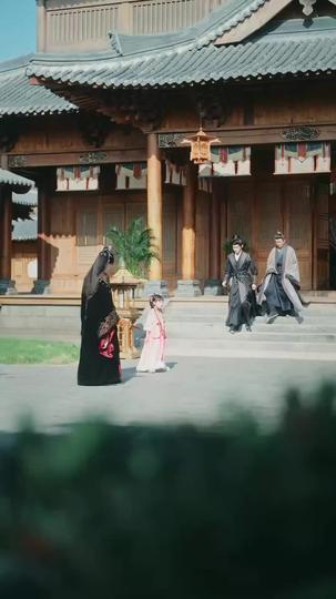 Bos Kecil Pengatur Takhta Episode 4