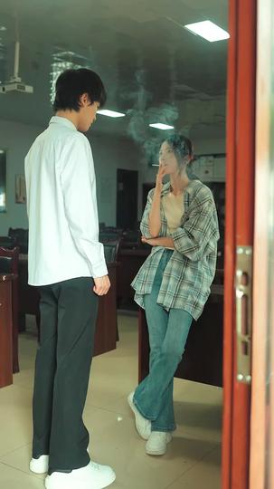 Cinta Terlarang Adik Tiriku Episode 2