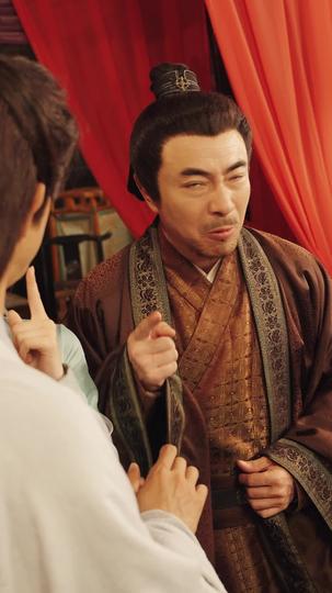 穿越古代被女帝倒追 第10集