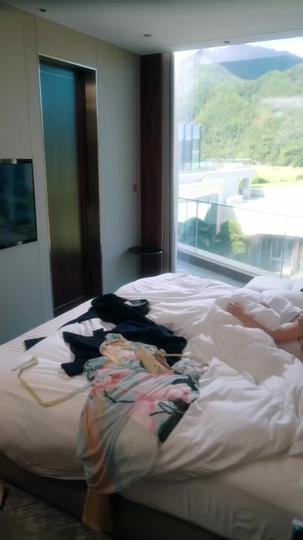 If the World Breaks Her Again, I Break the World Episode 2