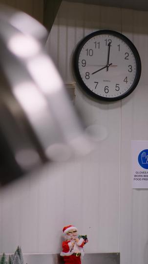 Food, Love, Robots Episode 5