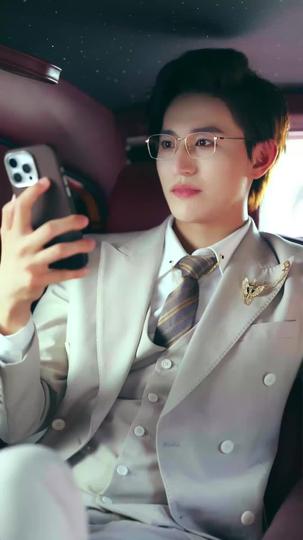 Hearts in the Headlines, Love in the Limelight Episode 3