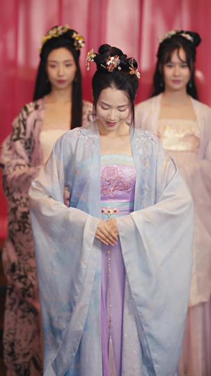 糟了,陛下竟然想摆烂 第5集