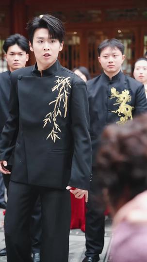 蛰伏三年，一飞冲天 第8集