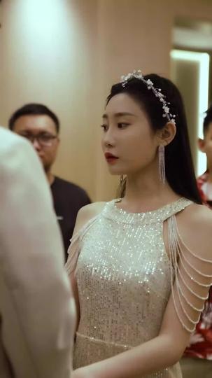 Istri Cantik Suami Dewa Perang Episode 9