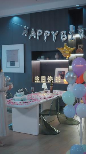 风携花信穿过巷 第1集