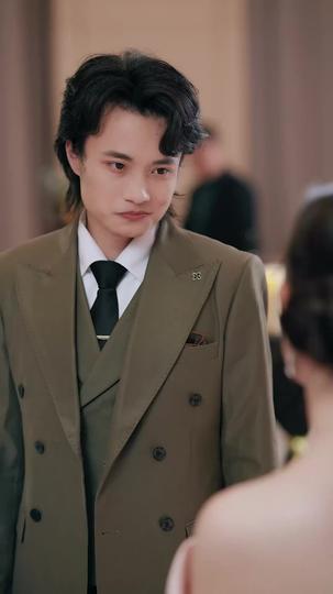 เสน่หาพรมแดง ที่8ตอน