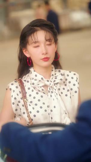 From Gold to Gloom, to Heart's Bloom Episode 10