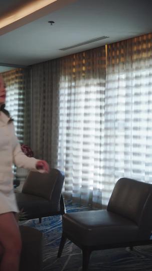 Governor, Your First Lady is a Mafia Heiress! Episode 8