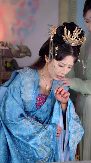 Shadows in the Palace of Desire Episode 10