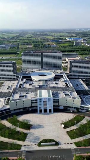 Ex-Wife, Extra Fabulous Episode 1