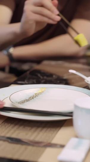 Cinta yang Kurelakan Episode 6