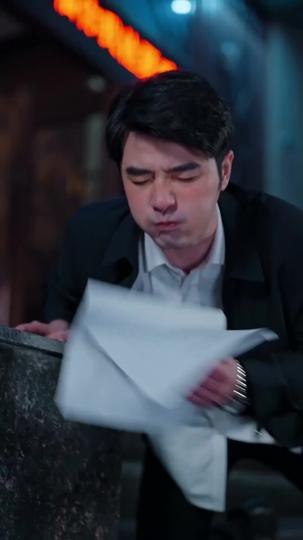 أوراق الشجر تسقط حيث لا يعرف الشكر 2مجموعة