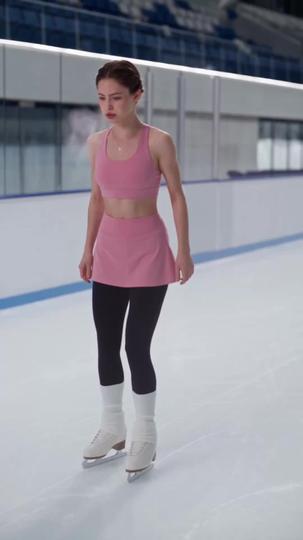 Forbidden Ice：Fall in love with My Step-sisters Episode 3