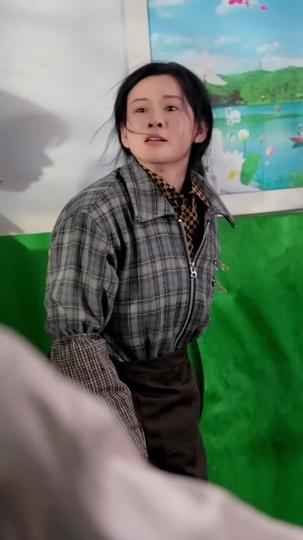 Perlakuan Istimewa dari Tiga Menantu Episode 4