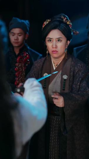 穿成嫡子:靠現代知識掀翻古朝 第3集