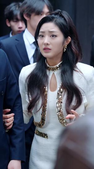 O Despertar dos Olhos Divinos: De Cega a Magnata 6Episódio