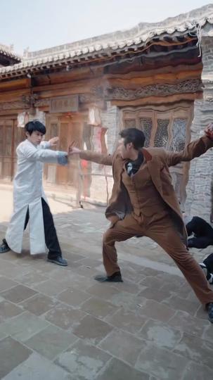 البطلة التي تقود الطريق إلى الأمام 8مجموعة