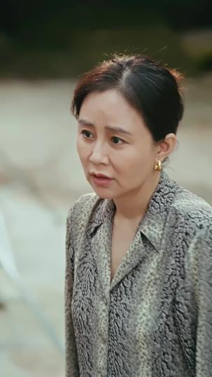 Together We Stand, Together We Love Episode 10