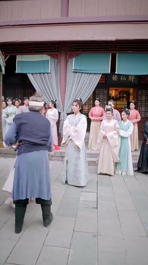 Luka Lama di Balik Gerbang Istana Episode 7