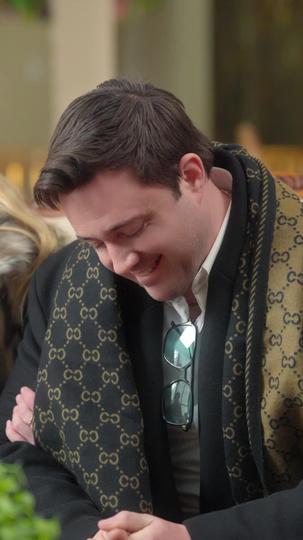  Unerwartete Liebe mit dem versteckten Milliardär  9Folgen