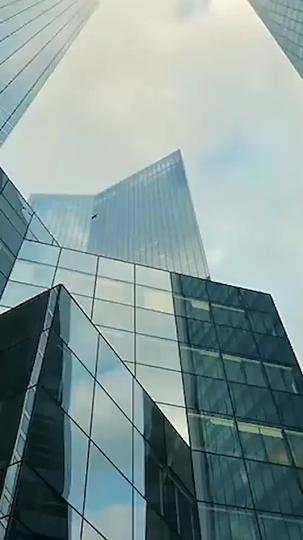 Reborn CEO: Stitching a Legacy in the '80s Episode 1