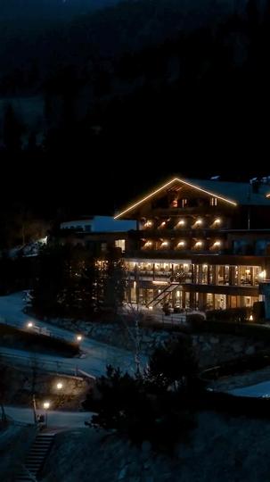 After the Divorce, the Heiress Takes It All Episode 3