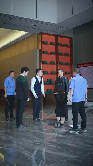 Kaisar Pekerja (Sulih Suara) Episode 10