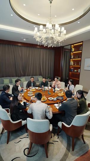 放手以后,自私女友跪求我回头 第9集