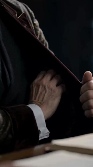 Claimed by the Vampire Lord Episode 9