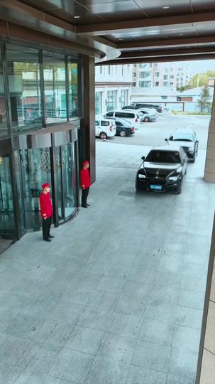 ¡Arrodíllense ante el príncipe reencarnado! Episodio 8