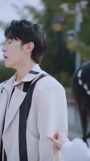 Huyendo hacia el Romance Episodio 8