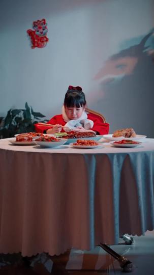 朦胧见,灯一现 第1集