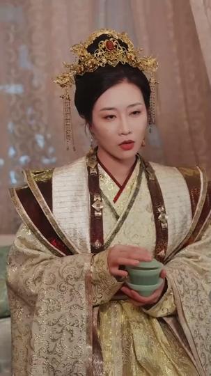 Thorns and Thrones: Her Rise Amid Shadows Episode 11