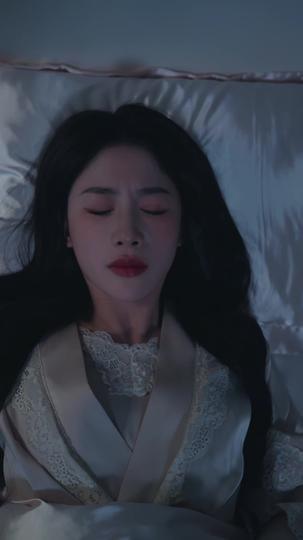 A Kiss of Lies, a Heart in Ruins Episode 7