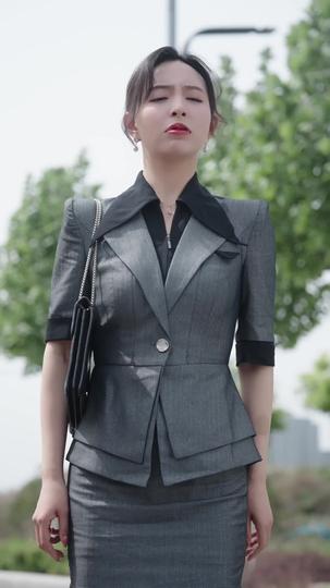 元嬰期大佬，被四個姐姐當廢柴 第3集