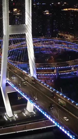 Beim Wiedersehen ohne Liebe und Hass 2Folgen