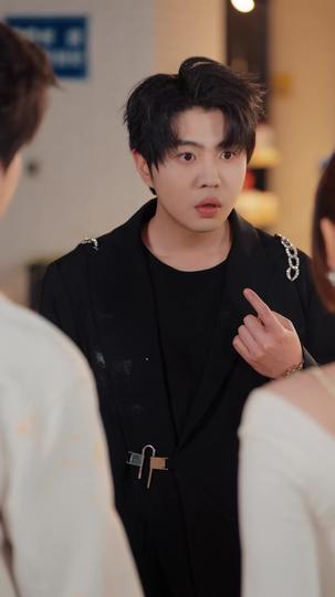 他藏于玫瑰之后 第7集