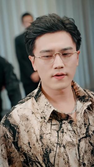 满级保镖，一拳破局 第5集