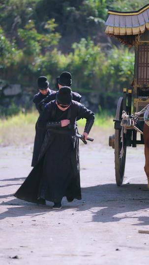 Bandit in Charge: From Wanted to Decorated Episode 2