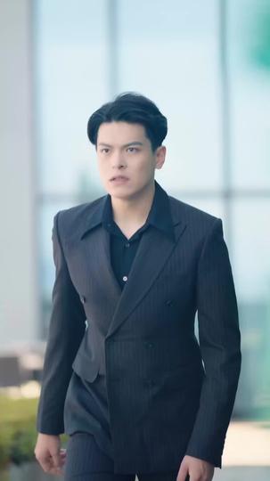 Love Off-Script: A Heart That Strays Episode 2