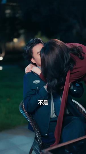 退隱大佬：保安的我被總裁倒追了 第5集