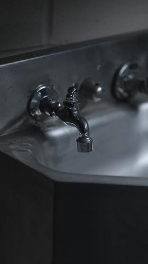 Vivo nel Fuoco, Voi nel Rimorso Episodio 1