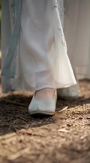 Her Name Echoes in the Roar of Beasts Episode 10