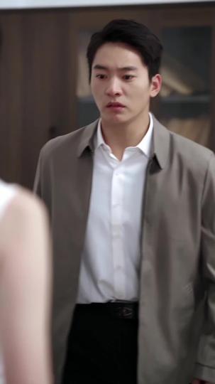  سلطتي طاغية، كيف تجرؤ على التشهير بي عبر الإنترنت 10مجموعة