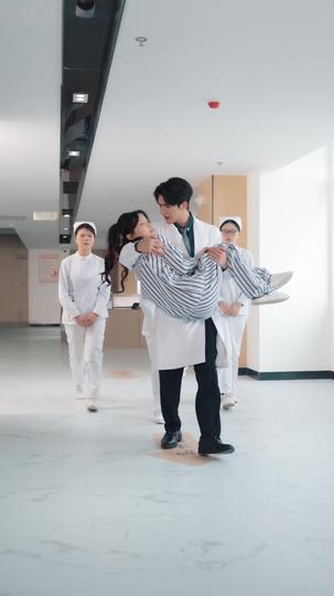 攻略游戏：我横扫所有白月光 第10集